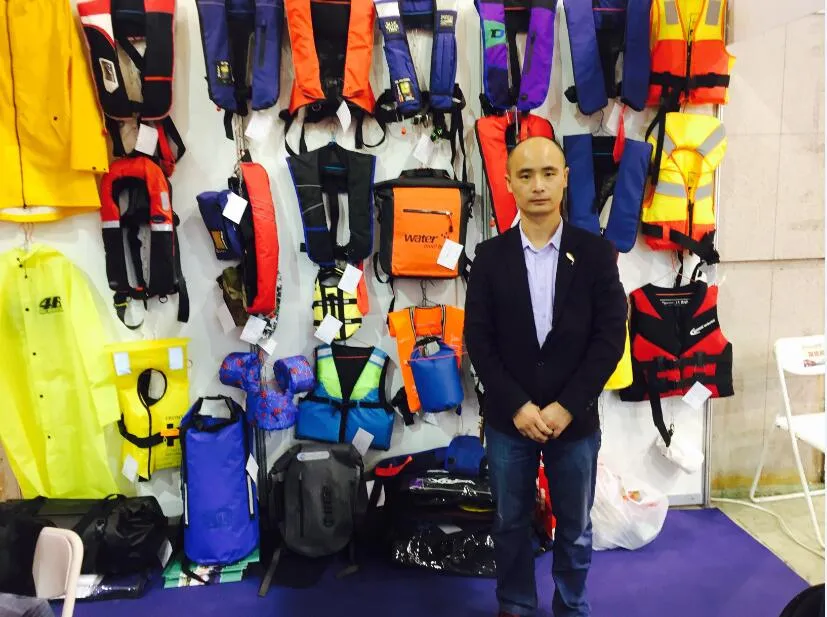 33G CO2 Inflatable Life Jacket/CE Approved Life Jacket 150n Life Jacket Marine Life Jacket Lifesaving Buoys Lifejacket