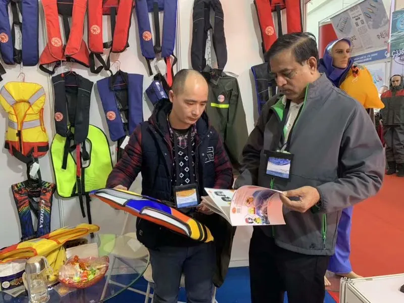 33G CO2 Inflatable Life Jacket/CE Approved Life Jacket/150n Lifejacket/Life Vest Marine Lifejacket Coatstal Sailboat Life Boat Totally Enclosed Lifeboat Safety