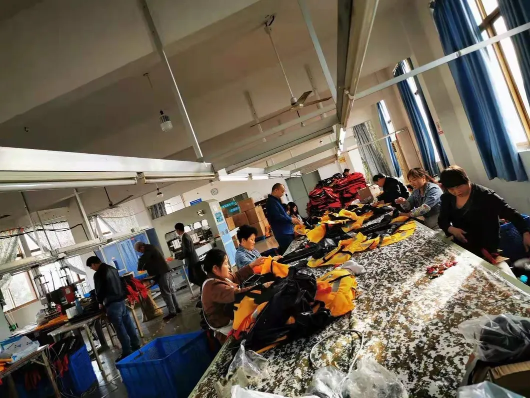 33G CO2 Inflatable Life Jacket/CE Approved Life Jacket/150n Lifejacket/Life Vest Marine Lifejacket Coatstal Sailboat Life Boat Totally Enclosed Lifeboat Safety