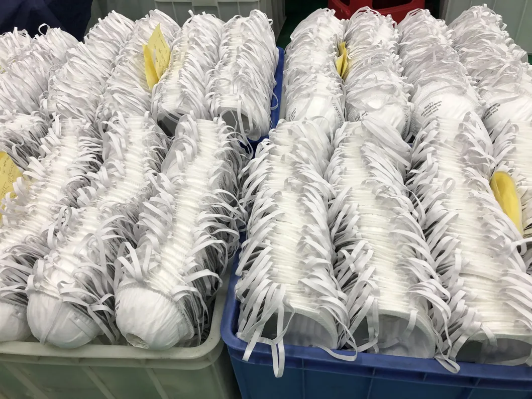 FFP1 FFP2 FFP3 Face Mask, Dust Protective Respirator En 149: 2001 +A1: 2009, Mask with/Without Valve