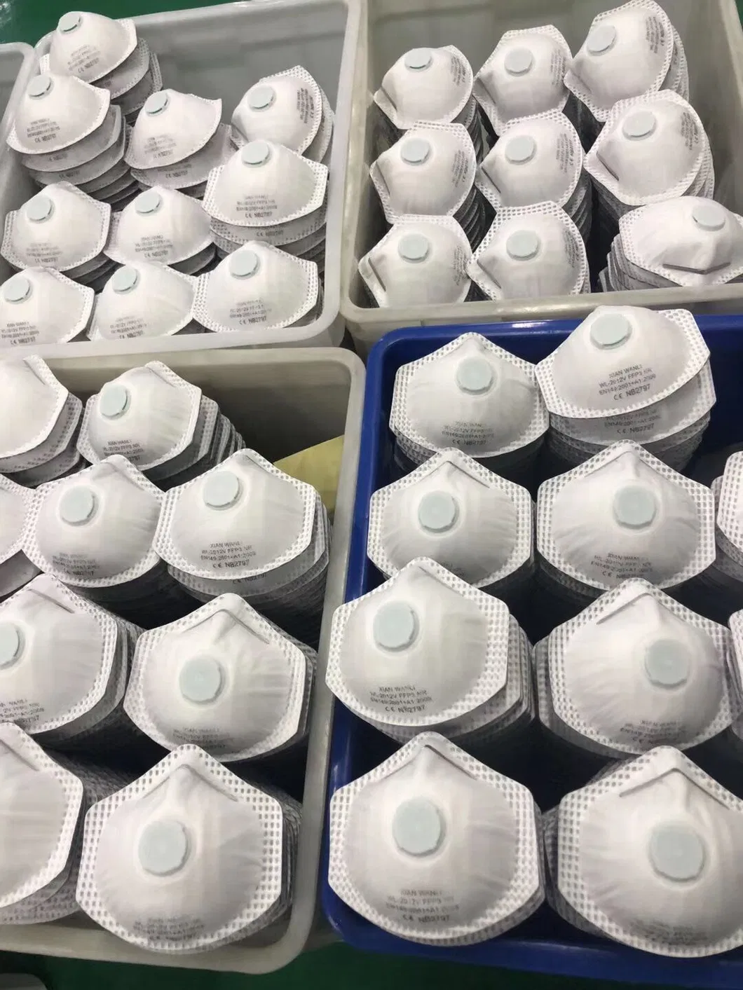 FFP1 FFP2 FFP3 Face Mask, Dust Protective Respirator En 149: 2001 +A1: 2009, Mask with/Without Valve